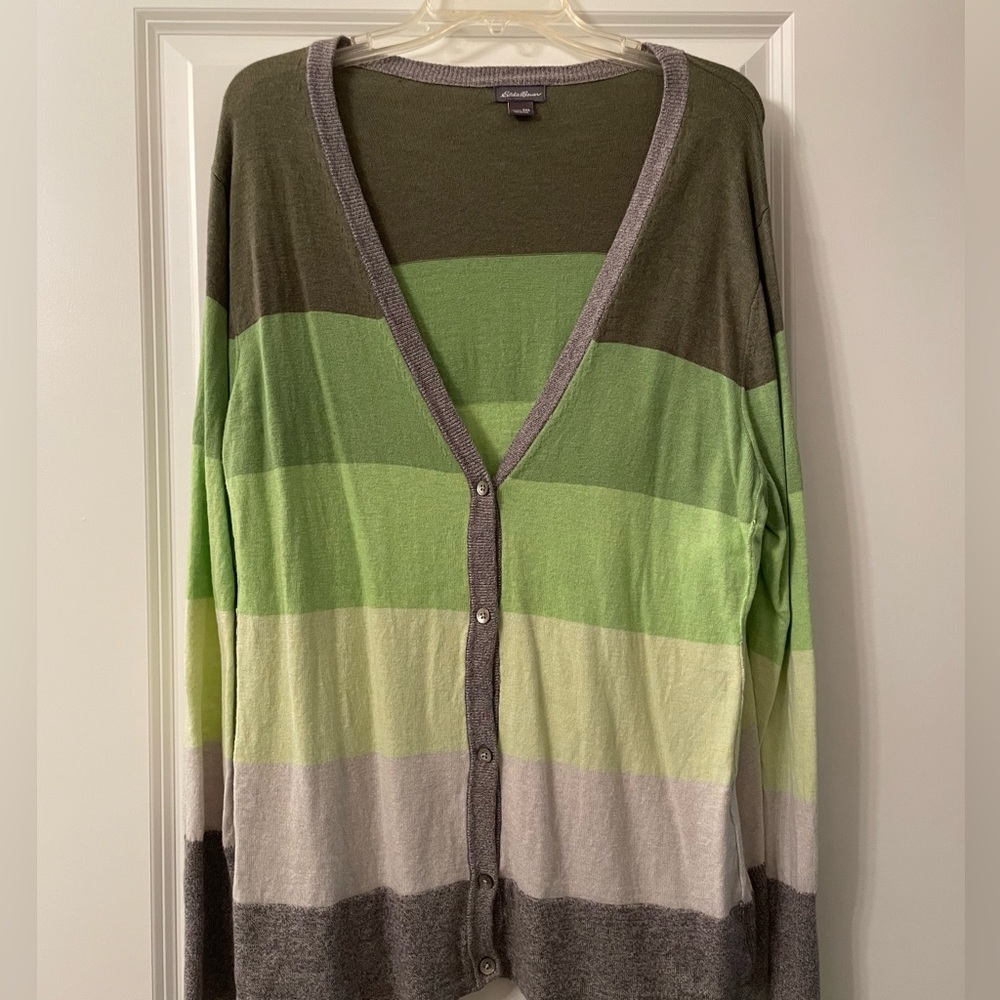 Eddie Bauer Green and Gray Sweater